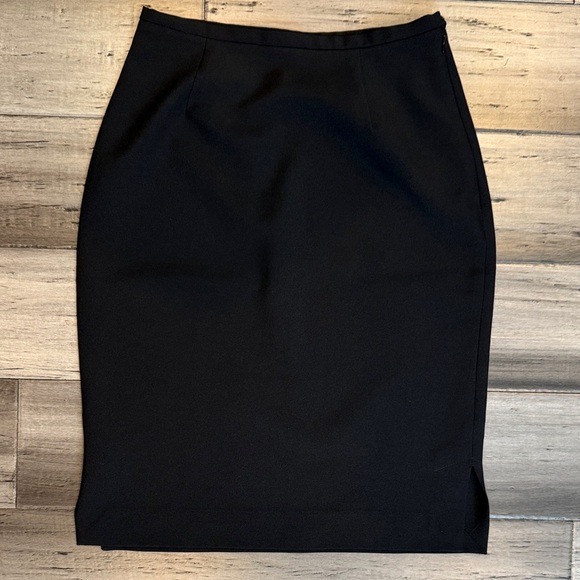 Express Dresses & Skirts - NWOT Express Classic Black Pencil Skirt